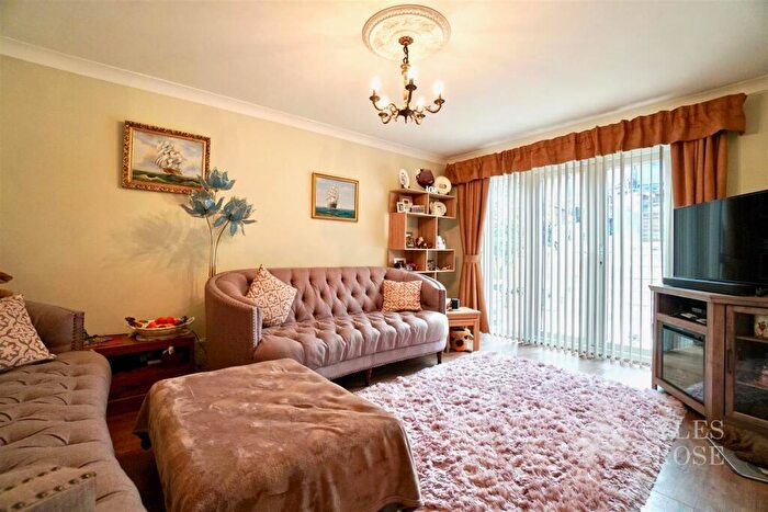 2 Bedroom Detached Bungalow For Sale In Manningtree, CO11