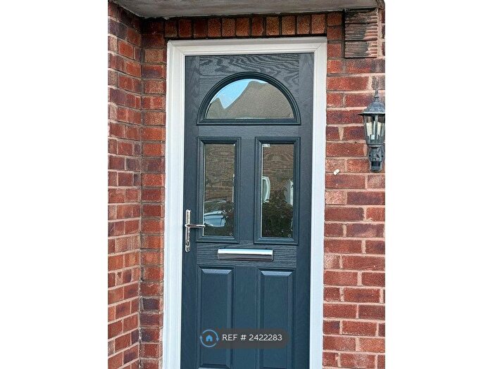 3 Bedroom Semi-Detached House To Rent In Capesthorne Road, Crewe, CW2