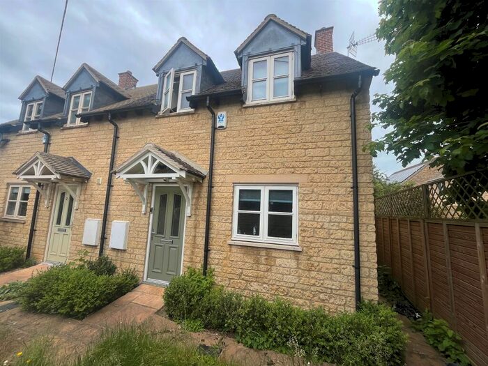 3 Bedroom Semi-Detached House For Sale In The Courtyard, Aston, Bampton, OX18