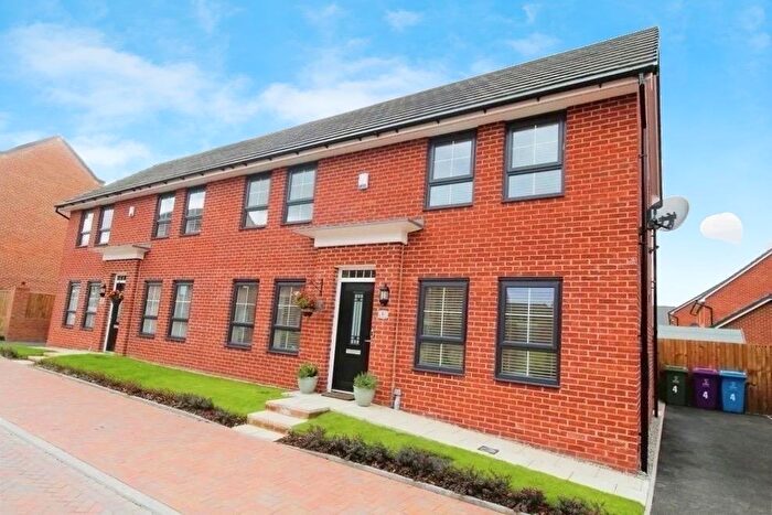 3 Bedroom Semi-Detached House For Sale In Watchfield Close, Liverpool, L24