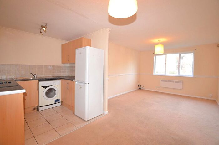 1 Bedroom Flat To Rent In Auckland Road, Crystal Palace, SE19