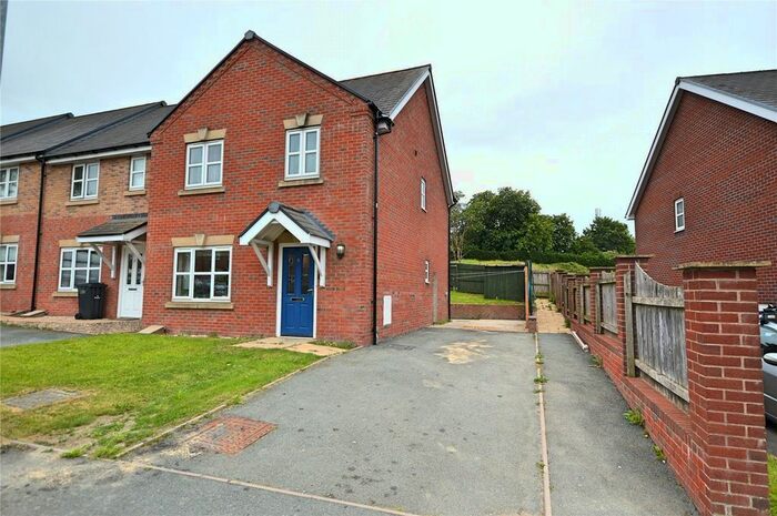 3 Bedroom End Of Terrace House For Sale In Meadow View, Newtown, Powys, SY16