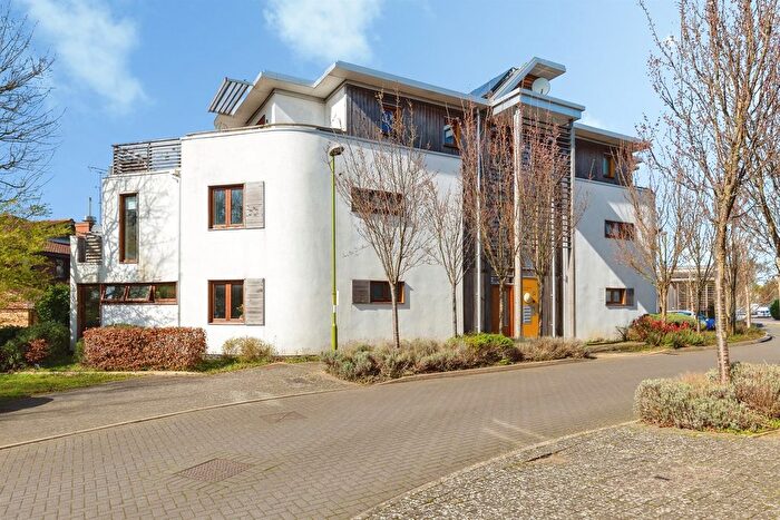 2 Bedroom Flat For Sale In Hartington Place, Letchworth Garden City, SG6