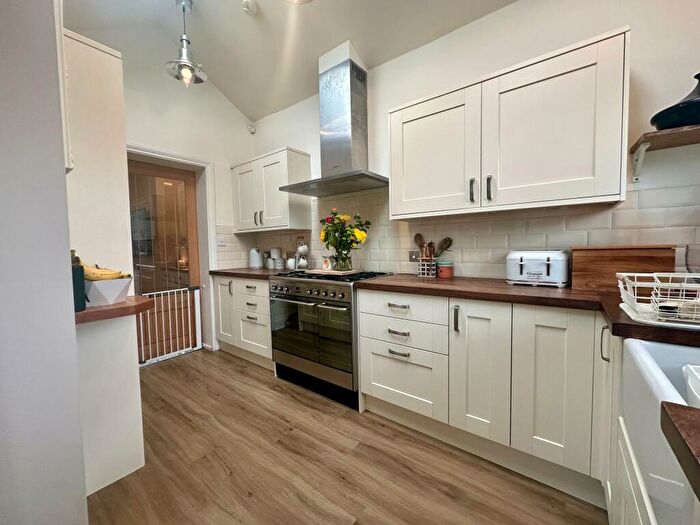 3 Bedroom Bungalow For Sale In Ashleigh Road, Newcastle Upon Tyne, NE5