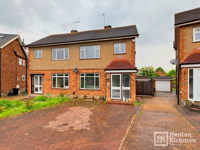 3 Bedroom Semi-Detached House To Rent In Arlington Gardens, Romford, London, RM3