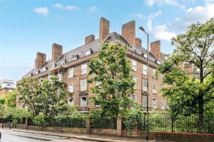 2 Bedroom Flat For Sale In Peckham Park Road, London, SE15