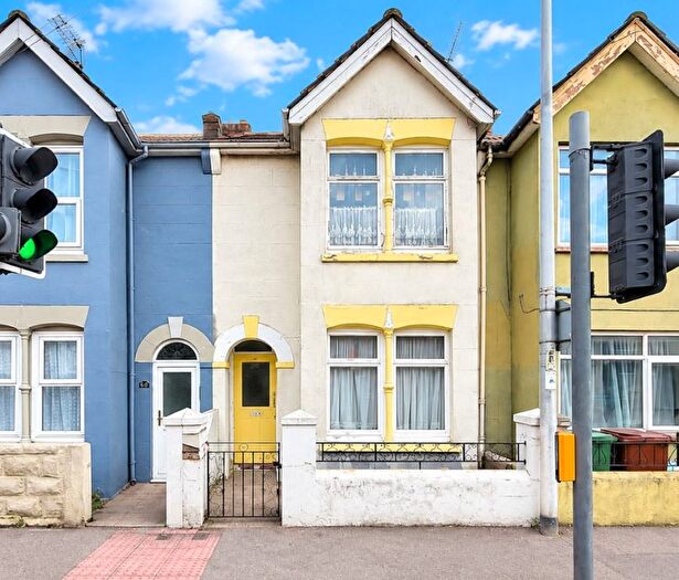 3 Bedroom Terraced House For Sale In Rainham Road, Gillingham, ME7