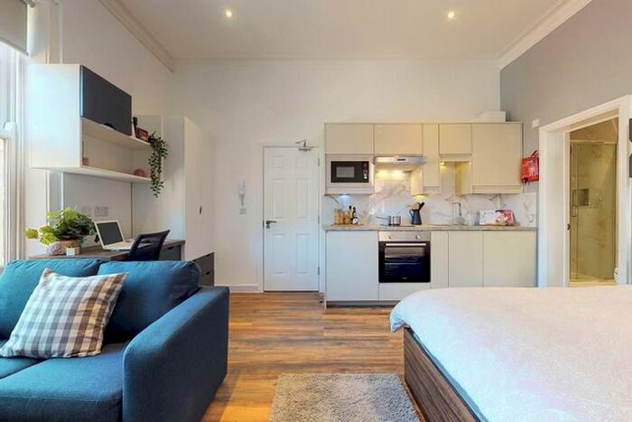 Studio To Rent In Clarendon Road, Leeds, LS2
