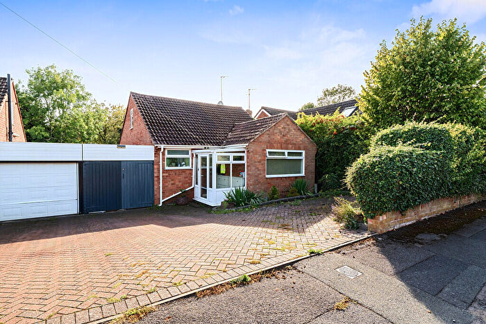 3 Bedroom Detached House For Sale In Beaconsfield Avenue, Rugby, CV22