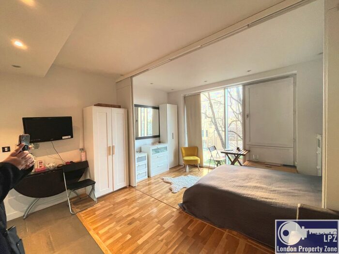 Studio To Rent In Gatliff Road, Chelsea, SW1W
