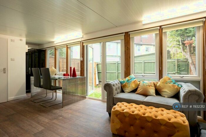 Studio To Rent In Milton Road, Cambridge, CB4