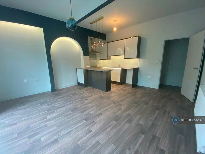 2 Bedroom Maisonette To Rent In Longfleet Road, Poole, BH15