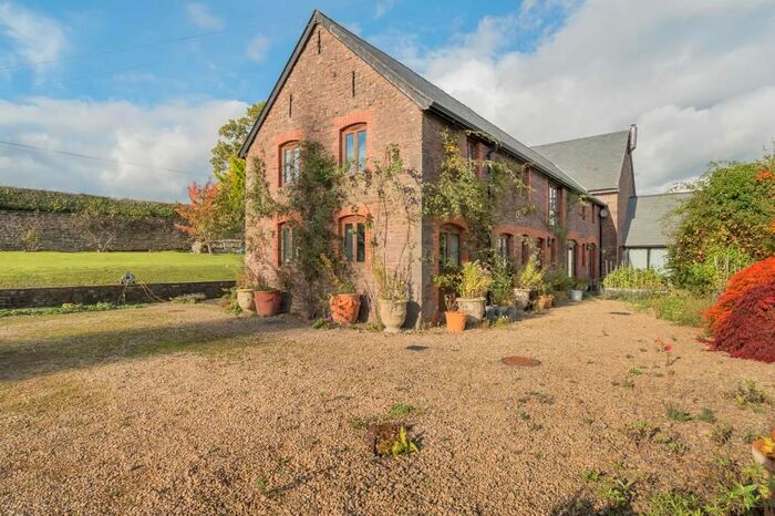 4 Bedroom Semi-Detached House To Rent In Hereford, Herefordshire, HR2