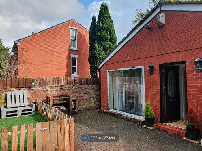 2 Bedroom Bungalow To Rent In Adelaide Terrace, Blackburn, BB2