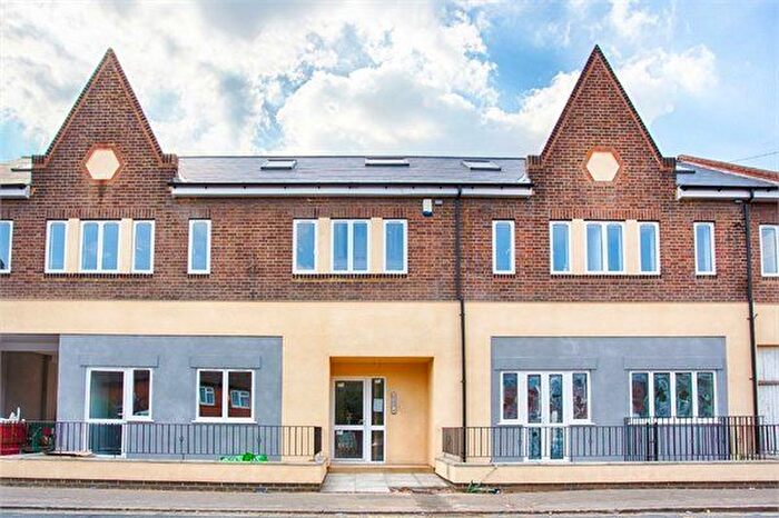 2 Bedroom Flat To Rent In Flat Graphic House, - Gammons Lane, Watford, Hertfordshire, WD24