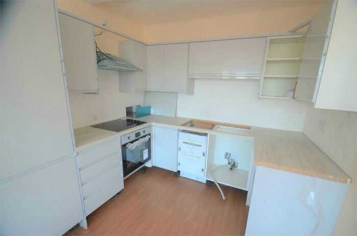 1 Bedroom Flat To Rent In Station Road, Mill Hill, NW7