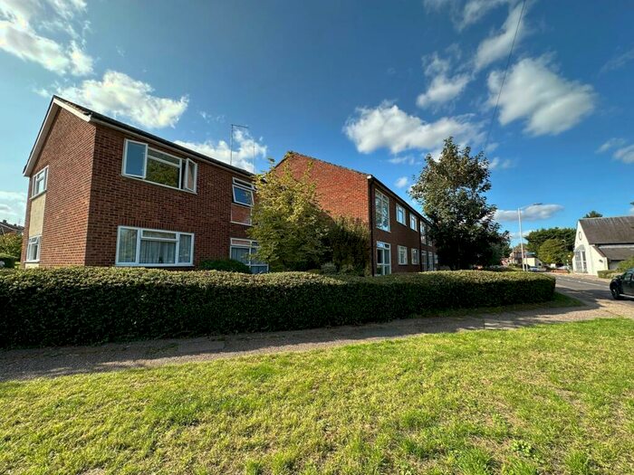 2 Bedroom Apartment To Rent In Reynards Court, Great Baddow, CM2