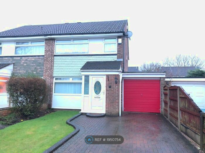 3 Bedroom Semi-Detached House To Rent In Newgate Road, Sale, M33