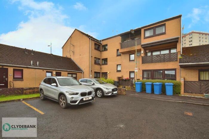 2 Bedroom Flat To Rent In Nairn Place, Clydebank, G81