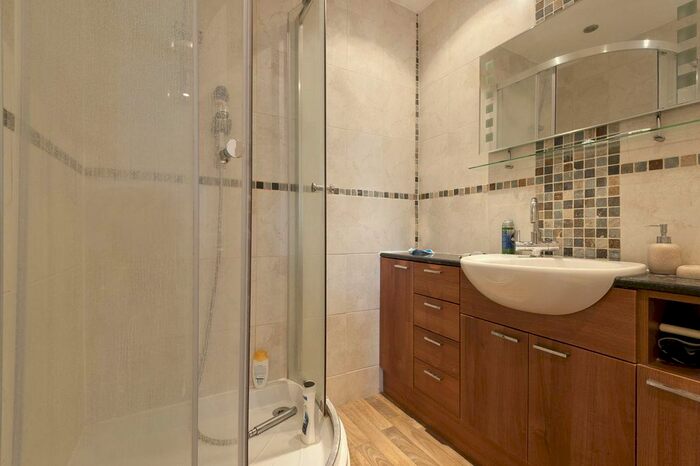 Studio To Rent In Sovereign Close, Ealing, London, W5