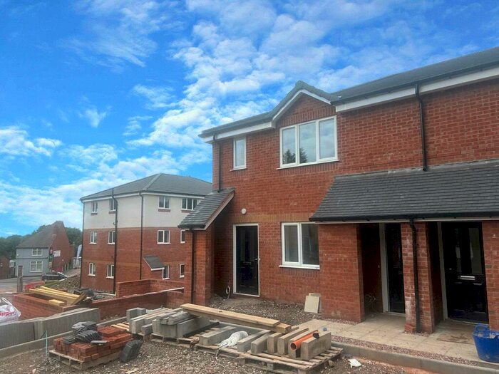 2 Bedroom Maisonette To Rent In Dixons Green Road, Dudley, DY2