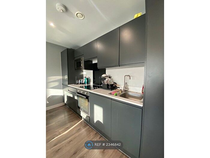 2 Bedroom Flat To Rent In Crump Street, Liverpool, L1