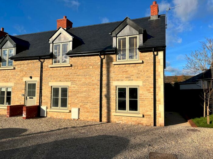 1 Bedroom Apartment To Rent In Stone Mason Court, Witney Road, Long Hanborough, Witney, OX29