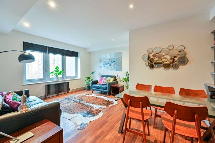 2 Bedroom Flat For Sale In Great Suffolk Street, Borough, London, SE1