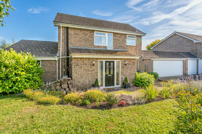 3 Bedroom Detached House For Sale In Vale Leaze, Little Somerford, SN15