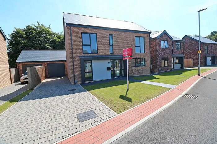 4 Bedroom Detached House For Sale In Horseshoe Close, Westgate Road, DN9