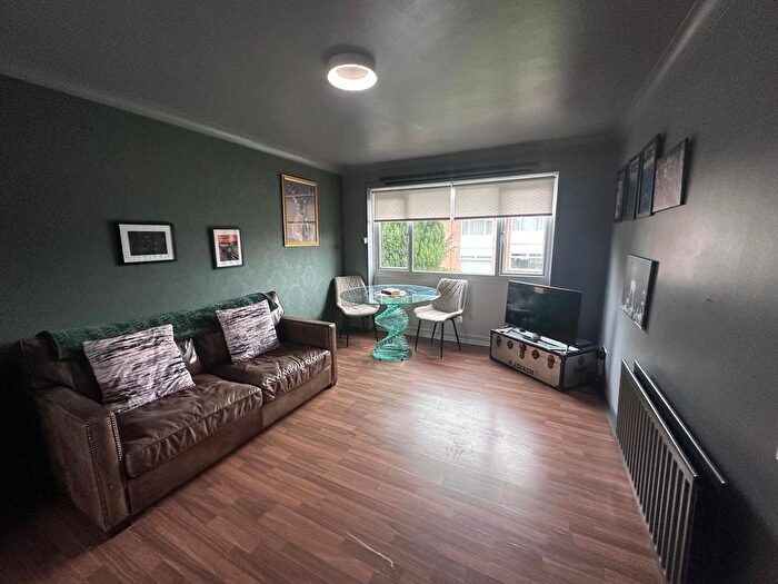 1 Bedroom Flat To Rent In Roundsway, Middlesbrough, TS7