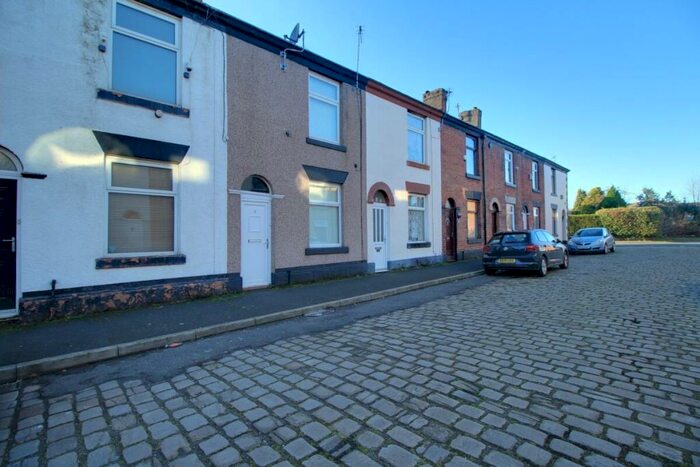 2 Bedroom Terraced House To Rent In Byrom Street, Bury, BL8