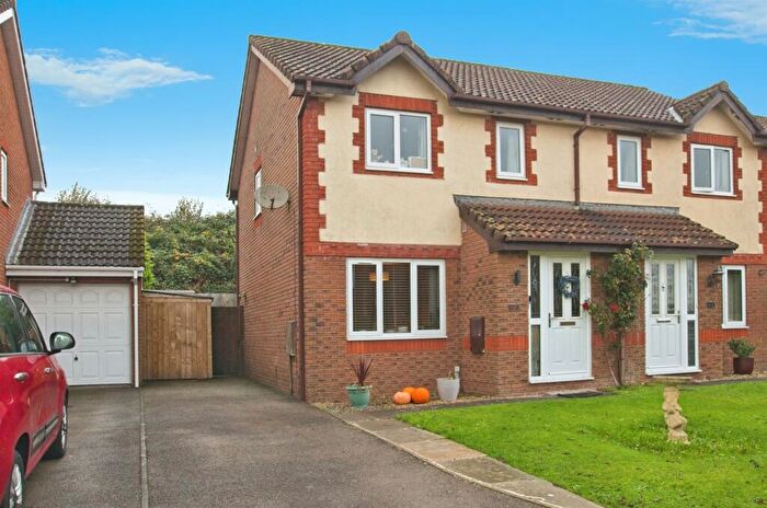 3 Bedroom Semi Detached House For Sale In Picton Gardens, Bridgend, CF31
