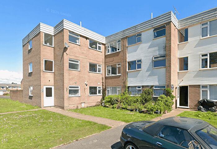 2 Bedroom Flat To Rent In Hamworthy, Poole, Dorset, BH15