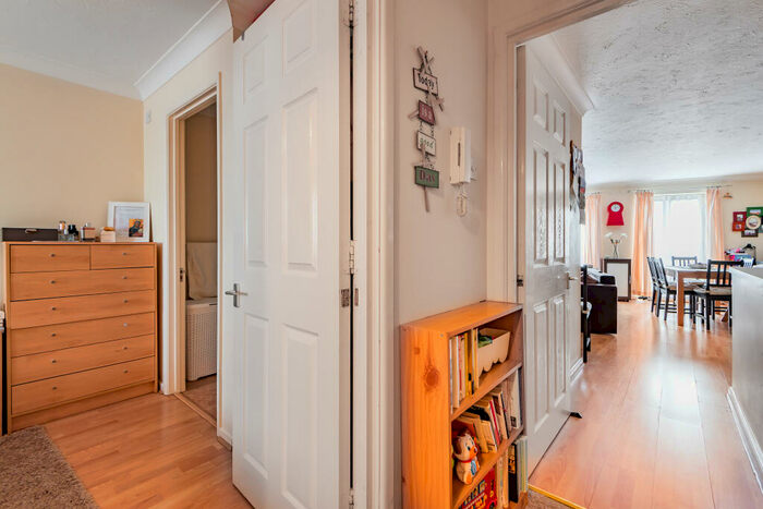 2 Bedroom Apartment To Rent In Turrett House, Headington, OX3