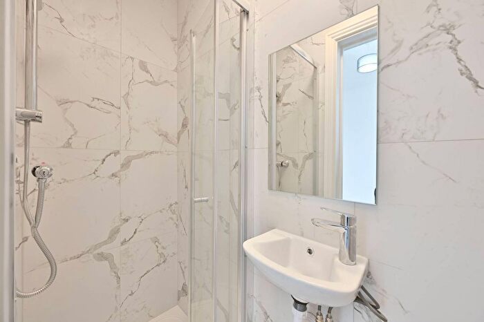 1 Bedroom Studio To Rent In Mora Road, Cricklewood, London, NW2