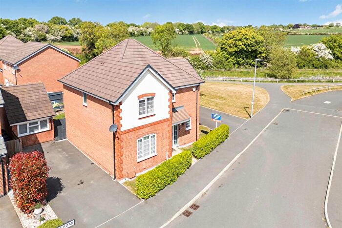 4 Bedroom Detached House For Sale In Barleyfield Road, Nuneaton, CV10