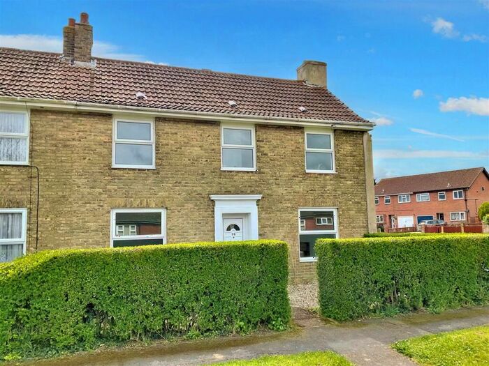 3 Bedroom Semi-Detached House For Sale In St. Johns Road, Elvington, Dover, CT15