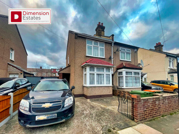 4 Bedroom Terraced House To Rent In Lloyd Villas, Roman Road, London, E6