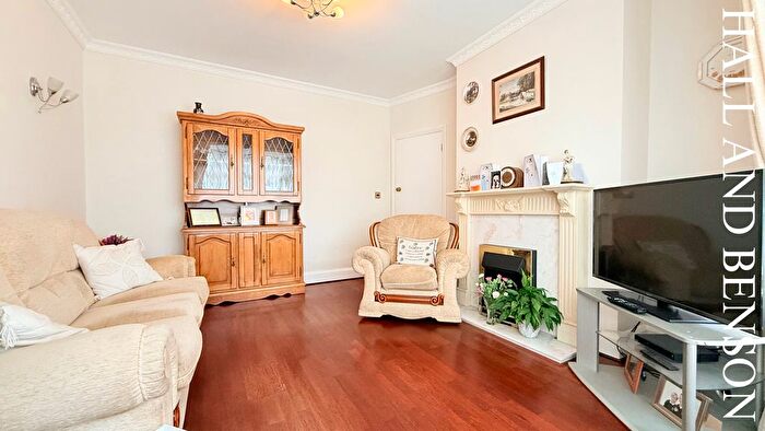 2 Bedroom Property To Rent In West Avenue, Ripley, DE5