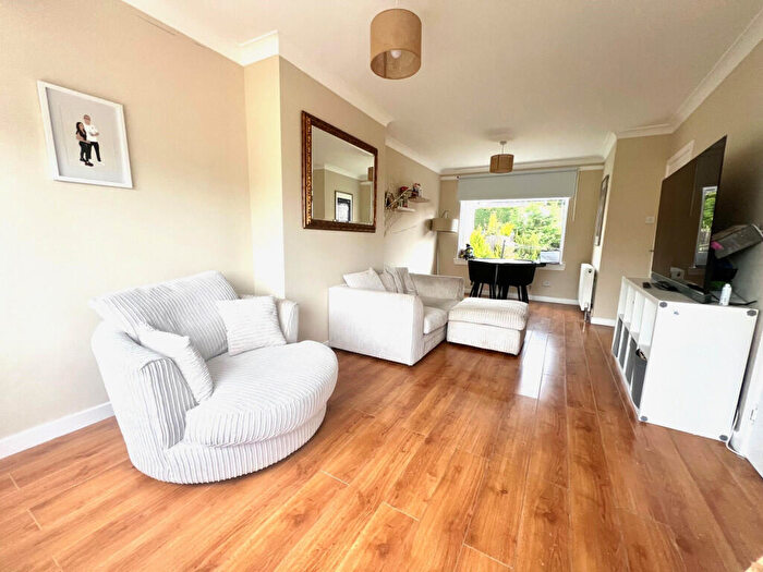 2 Bedroom Semi-Detached Villa For Sale In Birkhall Avenue, Inchinnan, PA4