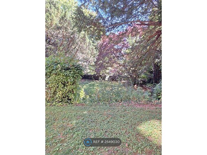 2 Bedroom Flat To Rent In Malvern Wells, Malvern, WR14