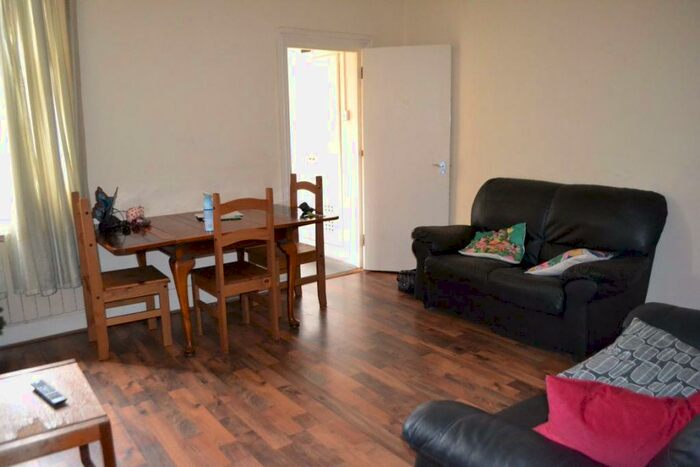 4 Bedroom House To Rent In Tiverton Road, B29