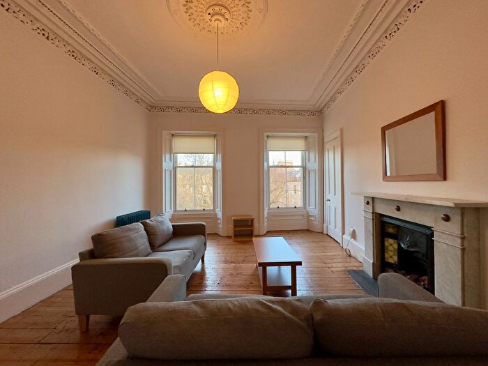 2 Bedroom Flat To Rent In Lansdowne Crescent, Kelvinbridge, Glasgow, G20