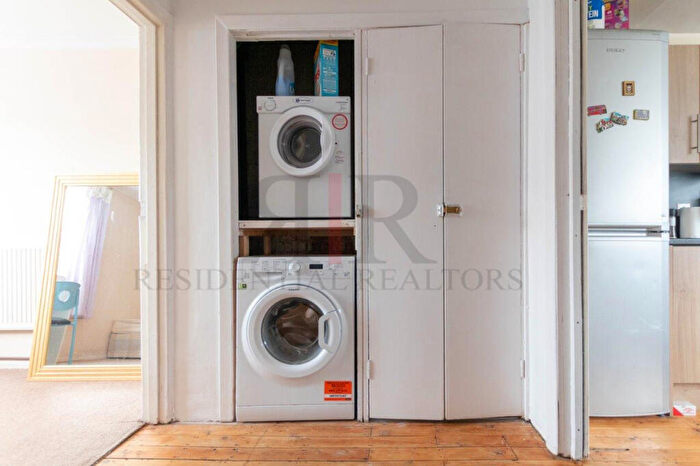 4 Bedroom Flat To Rent In Hillingdon Street, London, SE17