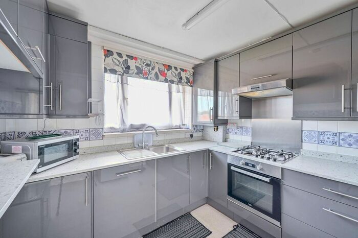 4 Bedroom Flat To Rent In Armfield Crescent, Mitcham, CR4