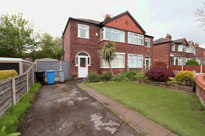 3 Bedroom Semi-Detached House To Rent In Leyburn Avenue, Stretford, Manchester, M32