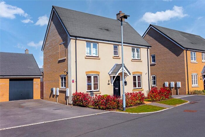 3 Bedroom Detached House For Sale In Holbeach Avenue, Shortstown, Bedford, Bedfordshire, MK42