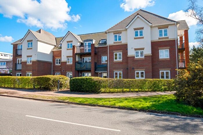 2 Bedroom Flat For Sale In Hiltingbury Road, Chandler's Ford, SO53