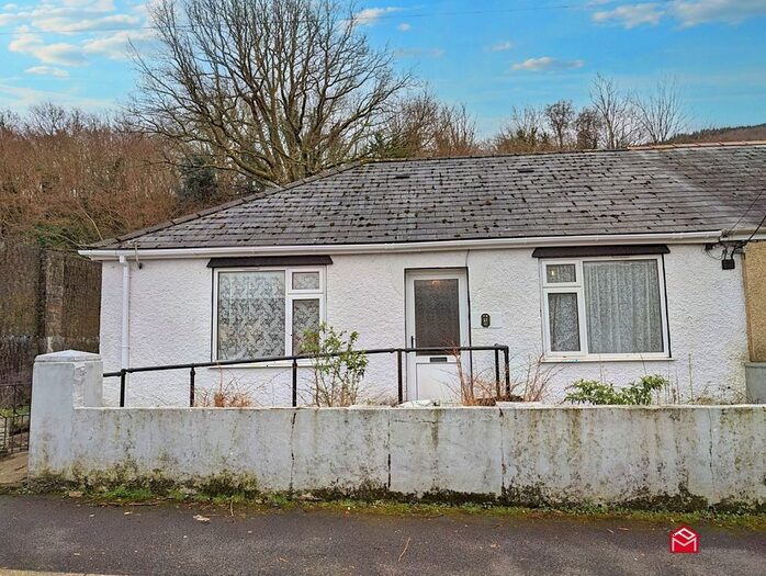 2 Bedroom Semi-Detached Bungalow For Sale In Heol Wenallt, Cwmgwrach, Neath, Neath Port Talbot., SA11